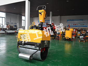 道路養(yǎng)護責任重大，小型壓路機需求迅速增長