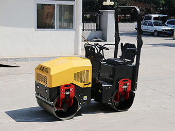 小型壓路機(jī)哪家好？速來(lái)圍觀
