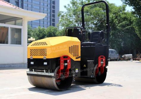 壓路機(jī)型號(hào)多？根據(jù)工程量選擇準(zhǔn)沒錯(cuò)